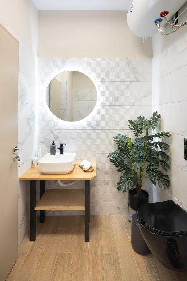 Designed Studio - Walking Distance From Acropolis เอเธนส์ ภายนอก รูปภาพ
